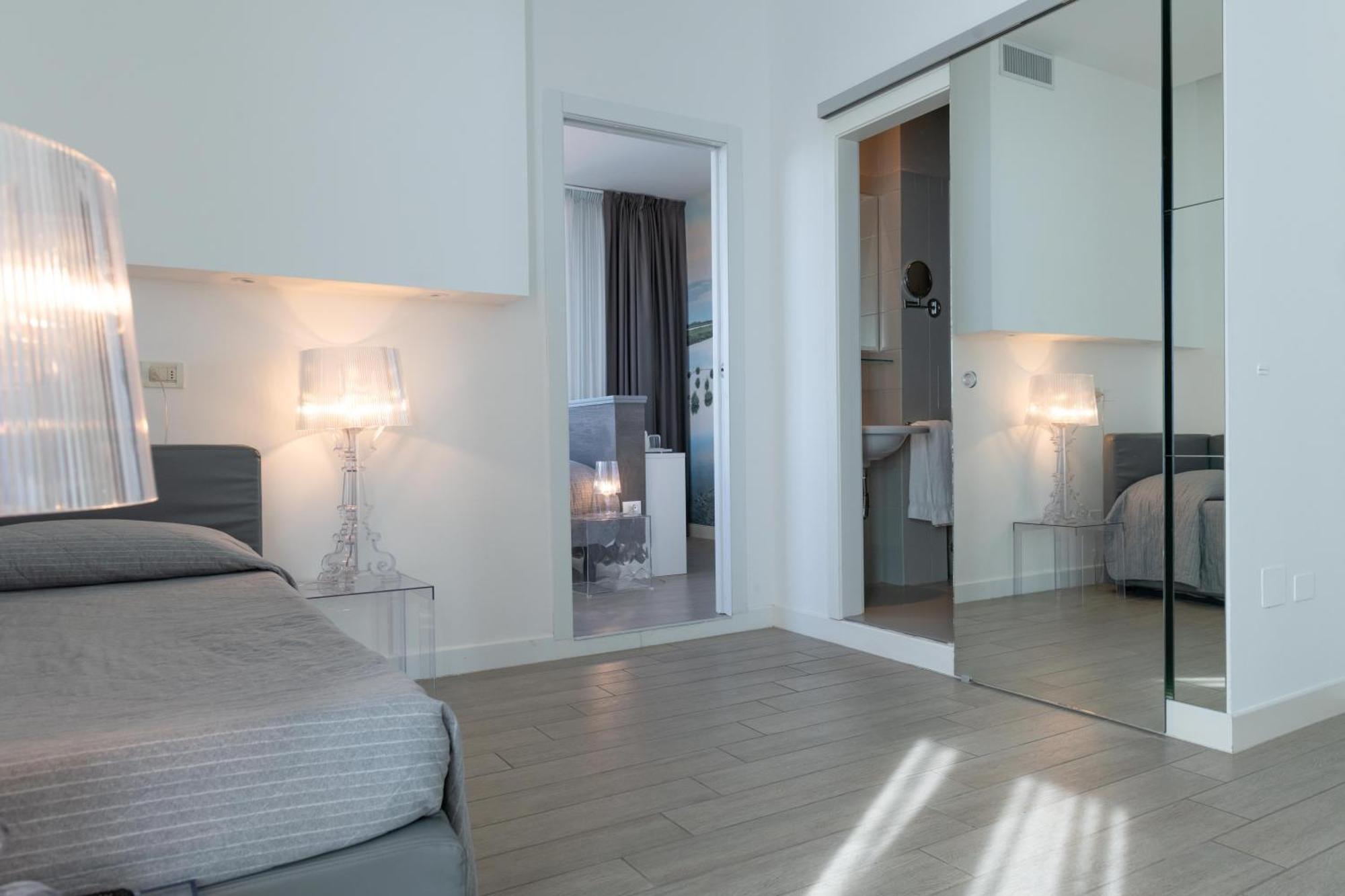 Perla Verde Hotel Milano Marittima Buitenkant foto