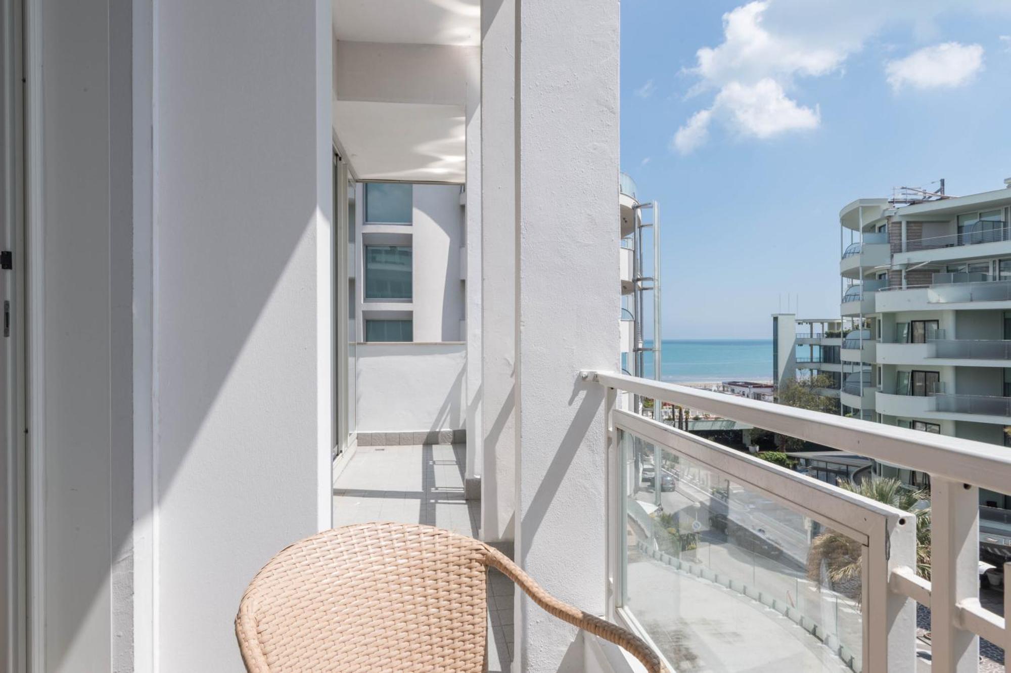 Perla Verde Hotel Milano Marittima Buitenkant foto