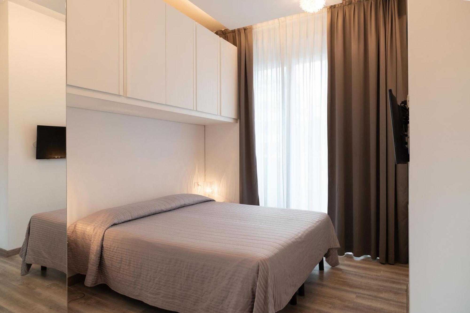 Perla Verde Hotel Milano Marittima Buitenkant foto