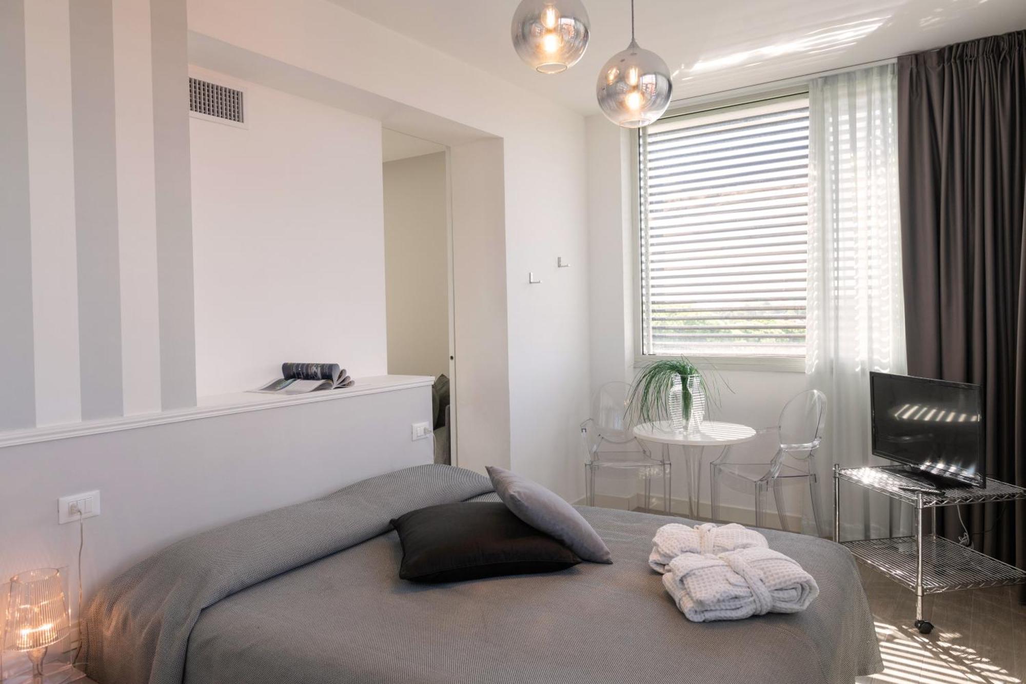 Perla Verde Hotel Milano Marittima Buitenkant foto